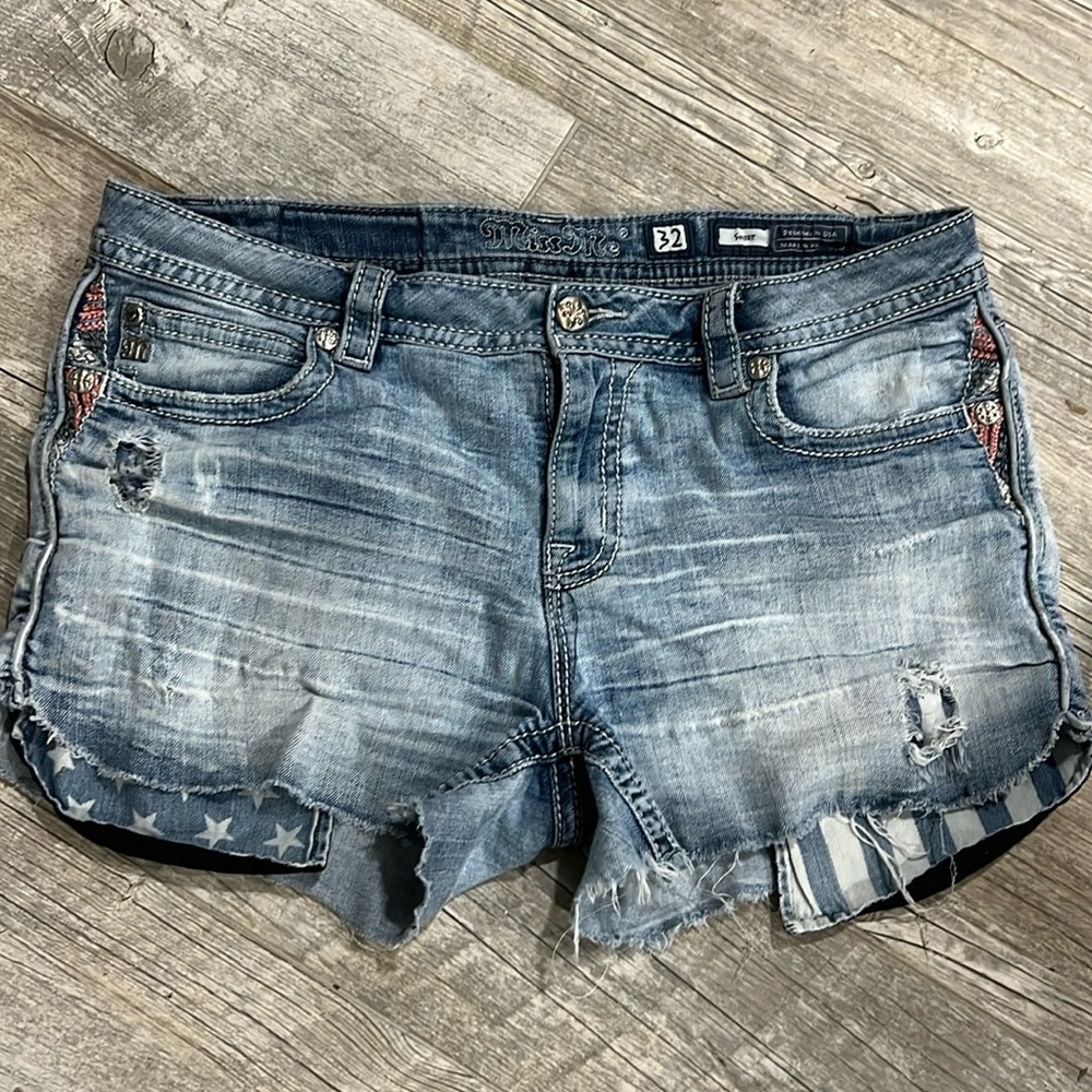 EUC Miss Me Jeans shorts